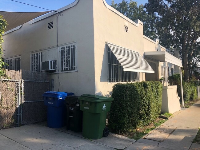 Building Photo - 1850 Rodney Dr Unit 1850 Rodney Drive