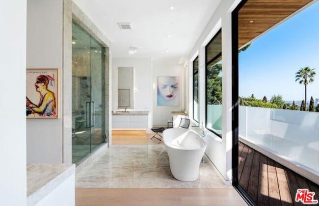 Photo - 1672 Clear View Dr