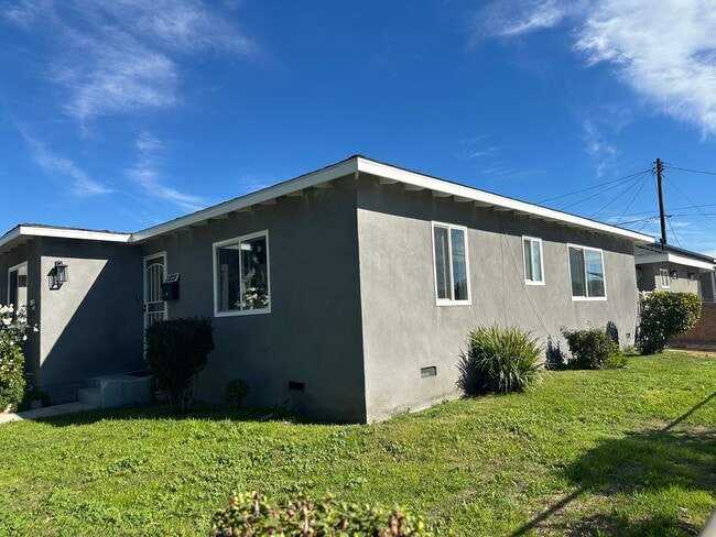 Photo - 11828 State St