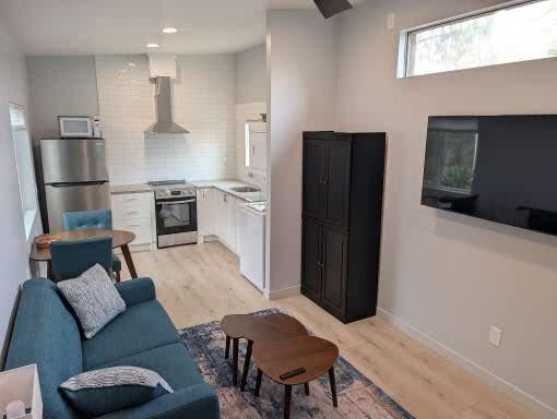 Photo - 1637 Grove Rd