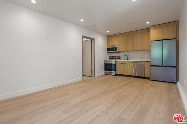 Photo - 11010 Hortense St Unit 1/4