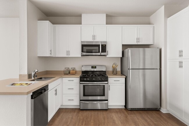 Photo - Sherman Circle Apartments