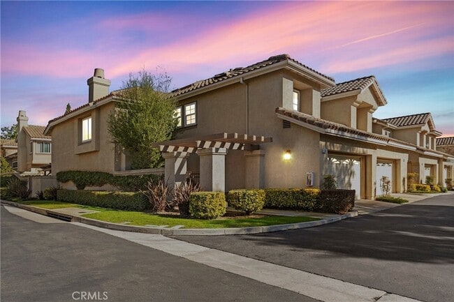 Building Photo - 134 Encantado Canyon