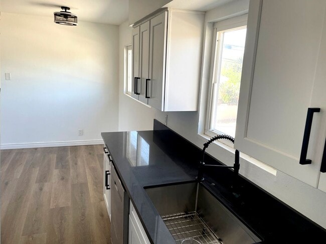 Photo - 12950 5th St