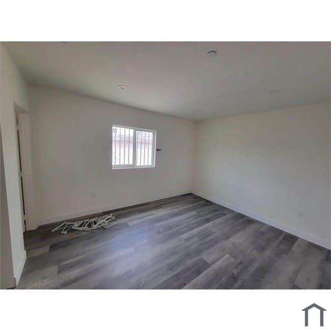 Photo - HOOPER Unit 8719.5