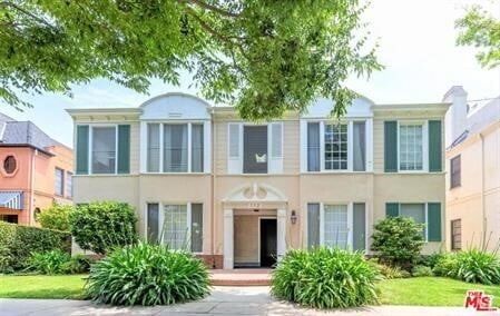 Building Photo - 212 S Reeves Dr Unit 8 Rental