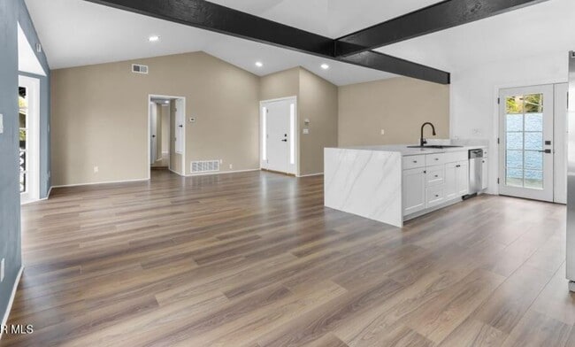 Photo - 1165 McKnight Rd