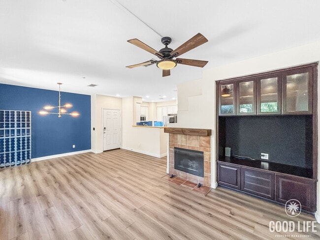 Photo - Stunning 3BD/2.5BA Townhouse in Eastlake W...