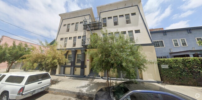 Building Photo - 430 Union Avenue Rental