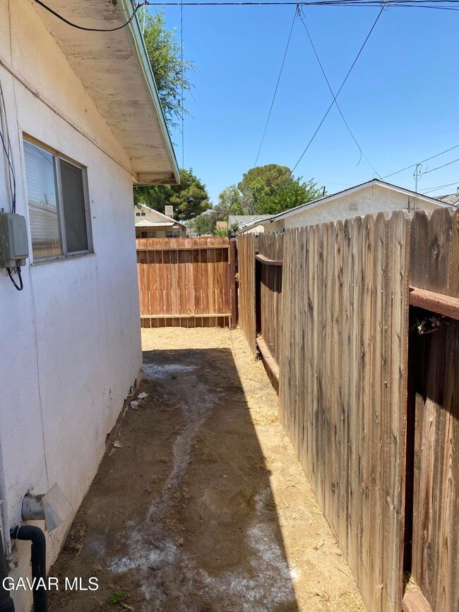 Photo - 44621 Cedar Ave