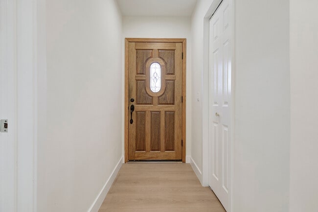 Photo - 13327 Strathern St