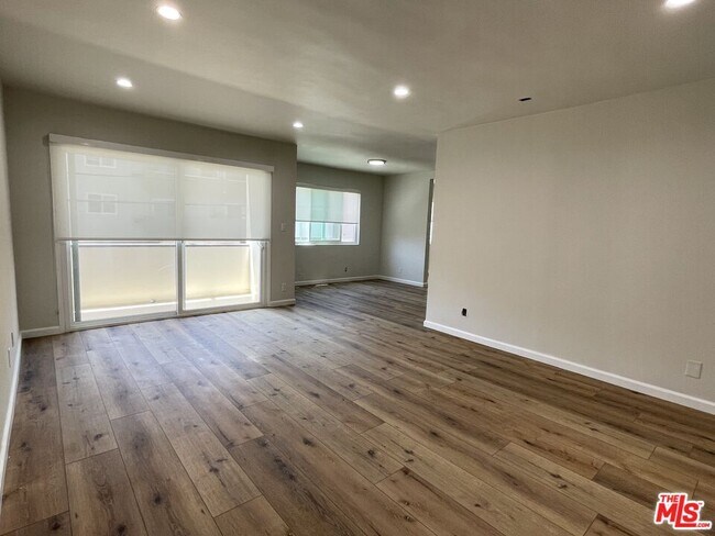 Photo - 1835 Camden Ave Unit 205