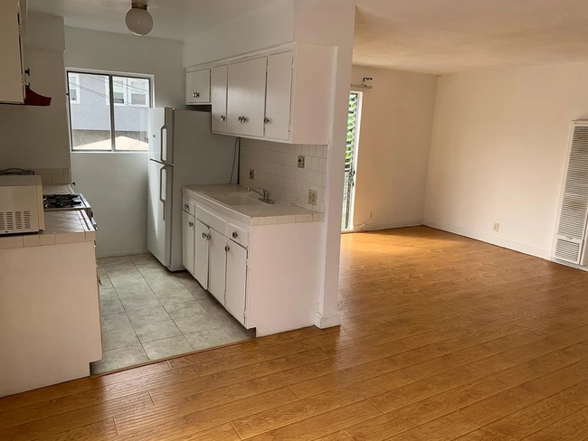Photo - 2122 Ocean Park Blvd Unit 8