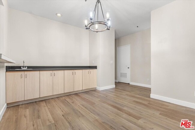 Photo - 5350 White Oak Ave Unit 209