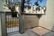 Photo - 15766 Midwood Dr Townhome