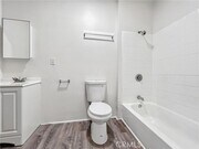 Photo - 825 W 40th Pl Apartment