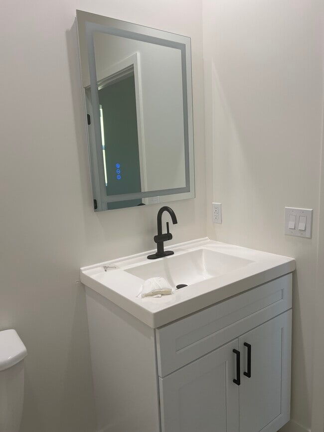 Photo - 7538 Cozycroft Ave