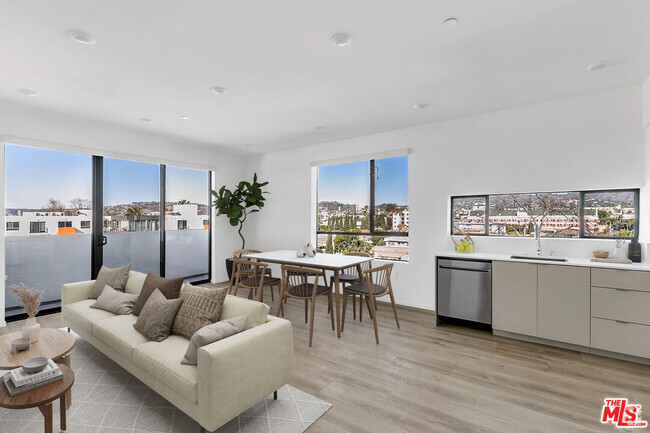Building Photo - 521 N Gramercy Pl Unit 201 Rental