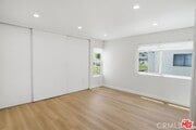 Photo - 10566 Sunland Blvd Unit 7
