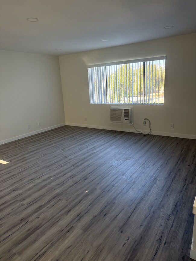 Photo - 1357 Armadale Ave Unit 108