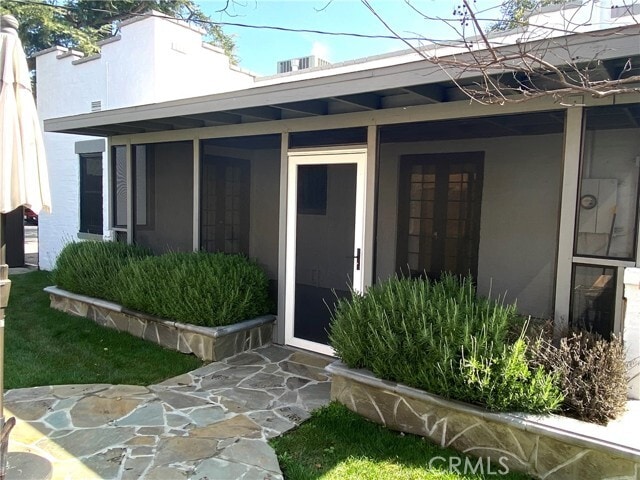 Photo - 291 N 6th Ave