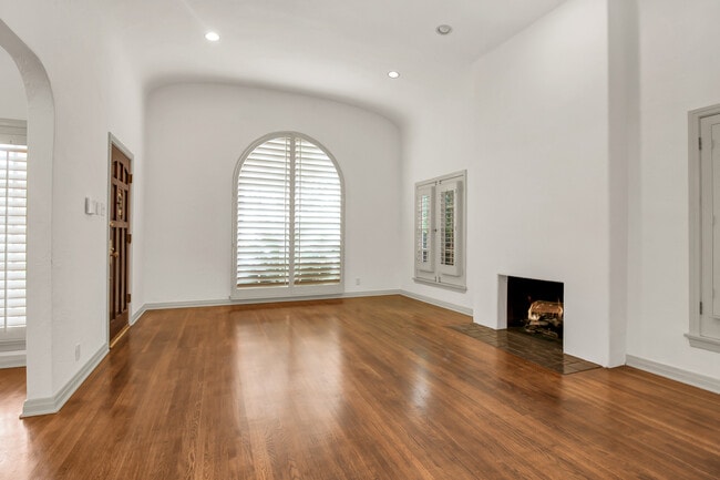 Photo - 123 N La Jolla Ave