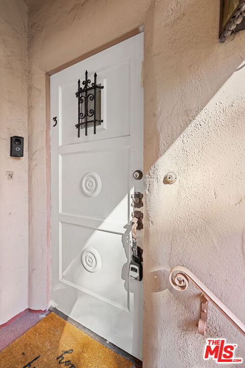 Photo - 1142 S Clark Dr Unit 3