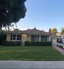 Beautiful Wood Street home - 4227 Edgewood Plz House