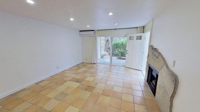 Photo - 7640 Hollister Ave