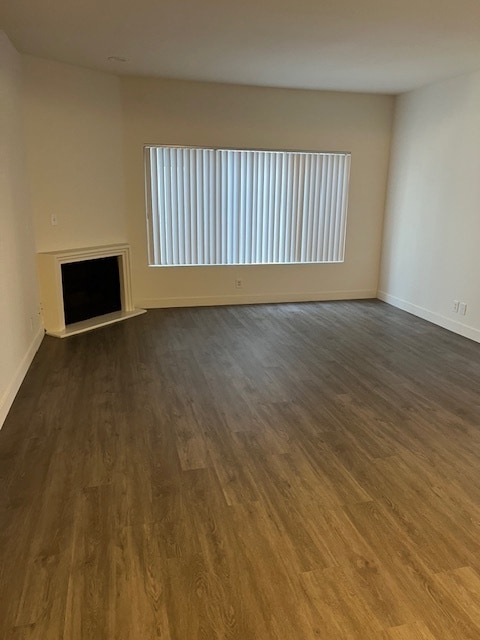 Building Photo - 825 S Harvard Blvd Unit 106