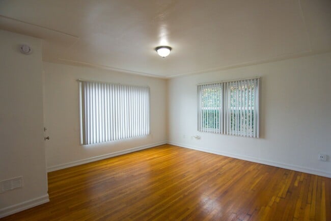 Photo - 170-170 1/2 Garret Avenue Unit 170 Garrett