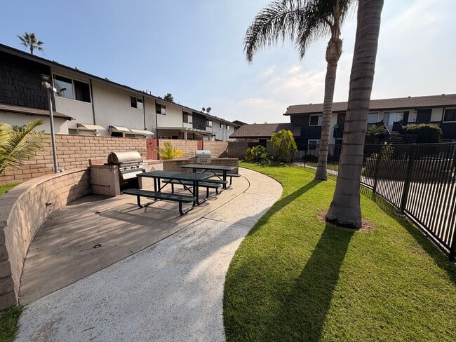 Photo - Remodeled 1 Bedroom, 1 Bathroom Stanton Co... Unit 16