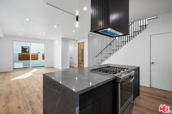 Building Photo - 839 N McCadden Pl Rental