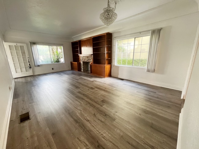 Photo - 227 S Gale Dr Unit 4