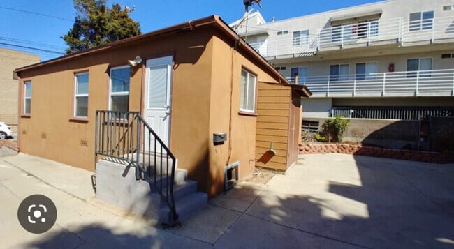 Photo - 704 5th St