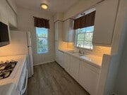 Photo - 1BR/1BA Condo w/ ASSIGNED PARKING for rent near Del Mar AVAILABLE NOW!