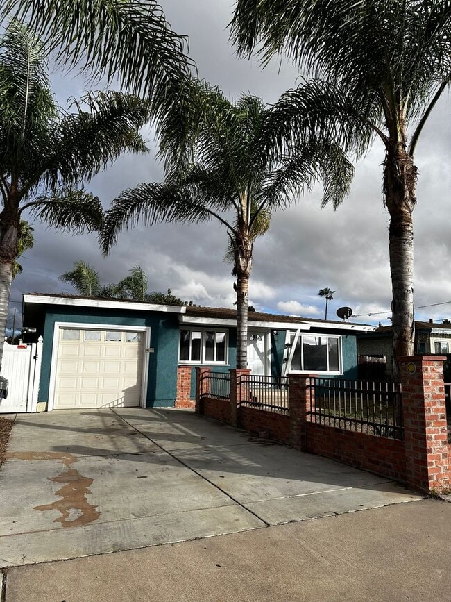 Building Photo - 1145 14th St Unit 1