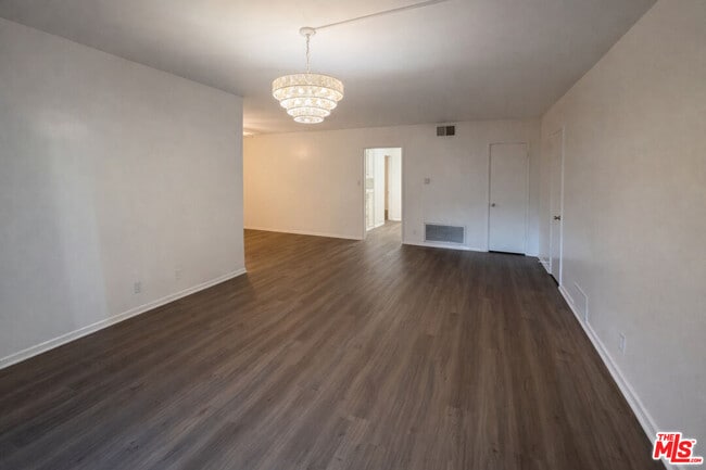 Photo - 447 S Palm Dr Unit 3