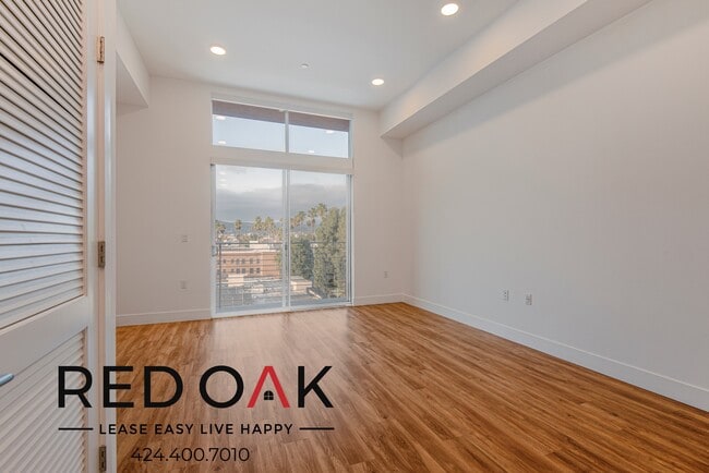 Photo - 453 S Kenmore Ave Condo Unit 409