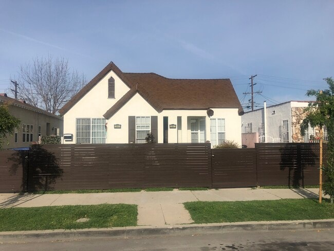 Building Photo - 5843 Haas Ave Unit 5843