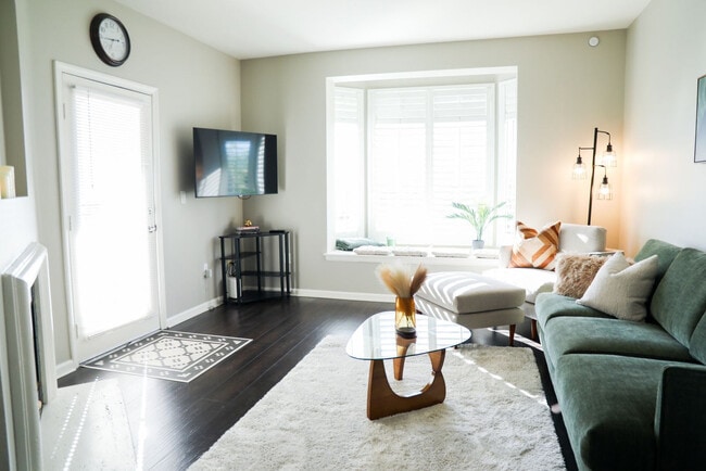 Building Photo - 2419 Fifth Avenue-SI FL1-ID1335164P Unit SI FL1-ID1335164P