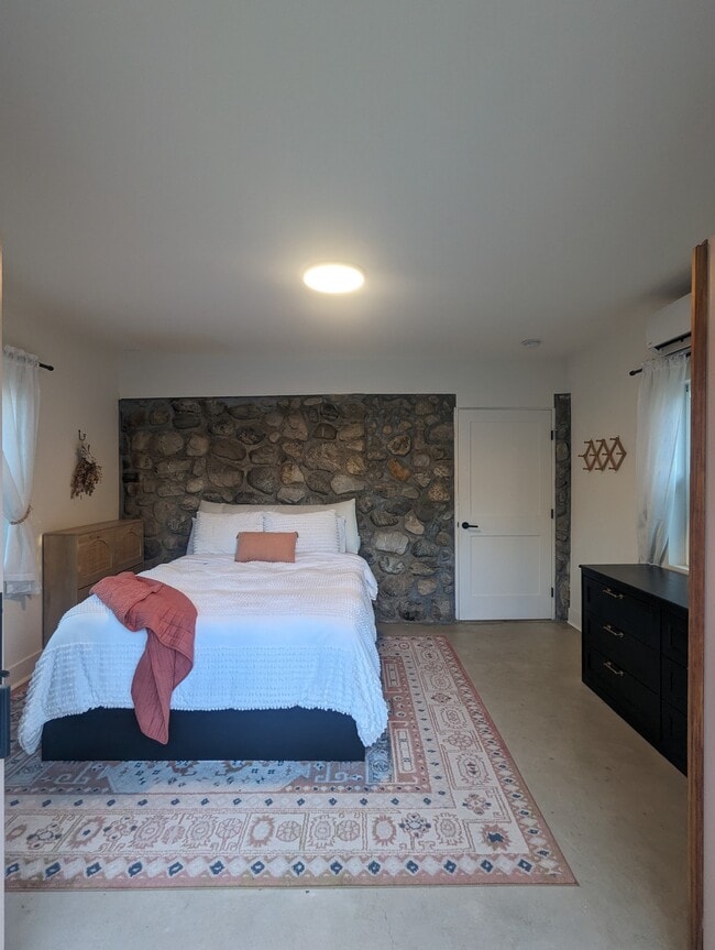 Photo - 732 Cedar Ave Unit 1.5 Downstairs