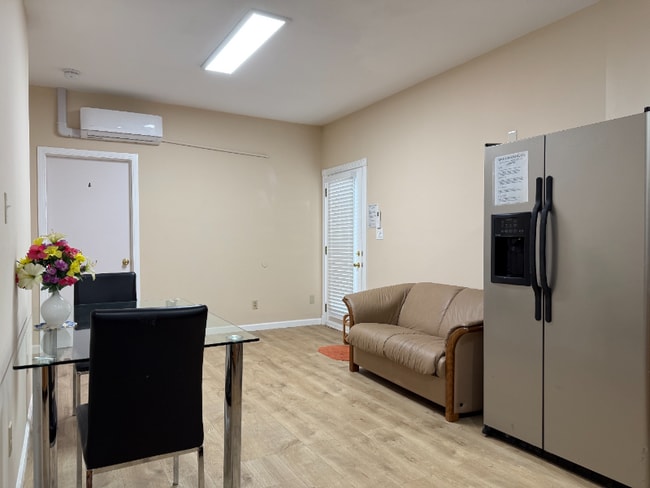 Photo - 18622 Horst Ave Unit 18622