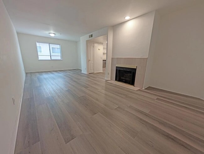 Photo - 305 N Cedar St Unit 204