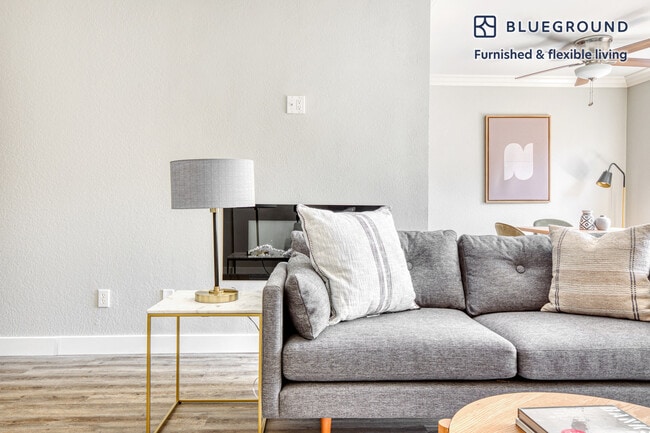 Photo - 12954 Riverside Dr Unit FL2-ID488