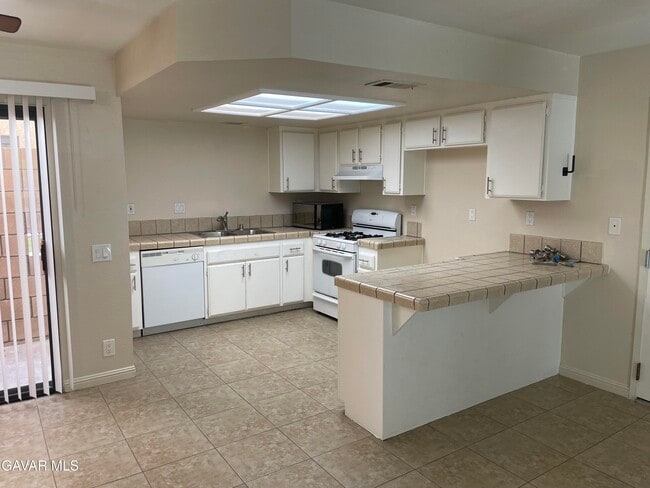 Photo - 1739 W Ave J15 Unit 6
