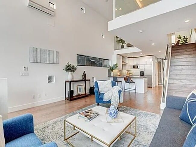Photo - RARE Luxurious 3 Bedroom + Office in Hillcrest / Mission Hills
