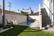 Photo - 831 Dickson St