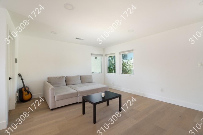 Photo - 3023 Glendon Ave