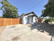 Photo - 3137 Sanchez St N House
